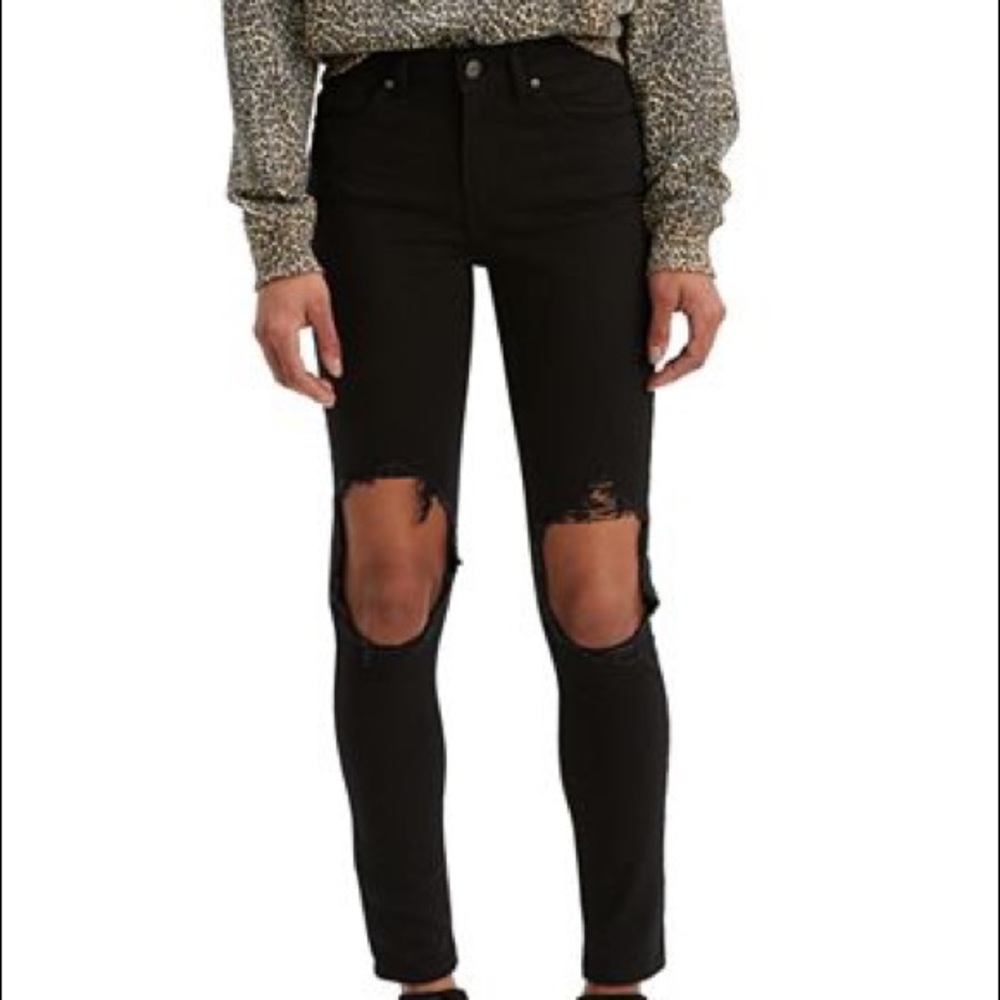 Levi’s 721 high-rise skinny black jeans!!!